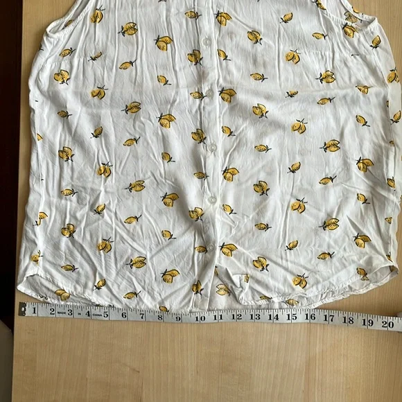 H&M Lemon Novelty Print Collared 100% Viscose Sleeveless Shirt Women's Size 6 - Picture 4 of 7